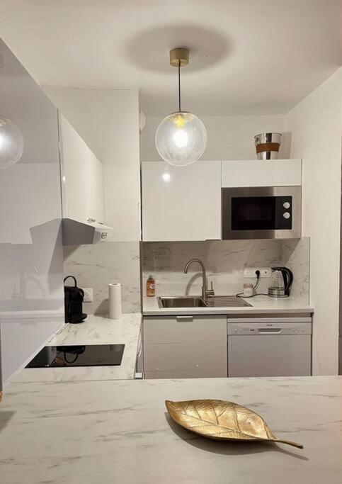 La Marina-Studio, Vue Mer Avec Balneo Deauville Extérieur photo