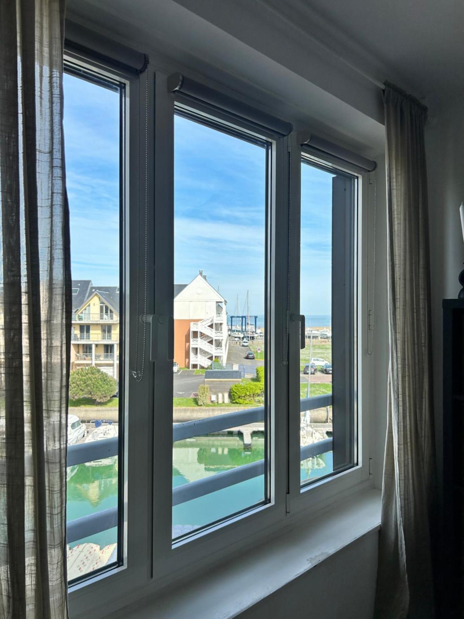 La Marina-Studio, Vue Mer Avec Balneo Deauville Extérieur photo